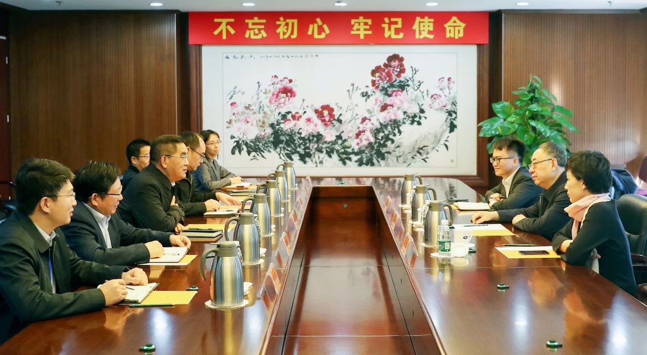 姜仁鋒會見中國國新黨委委員、總會計(jì)師劉學(xué)詩 
